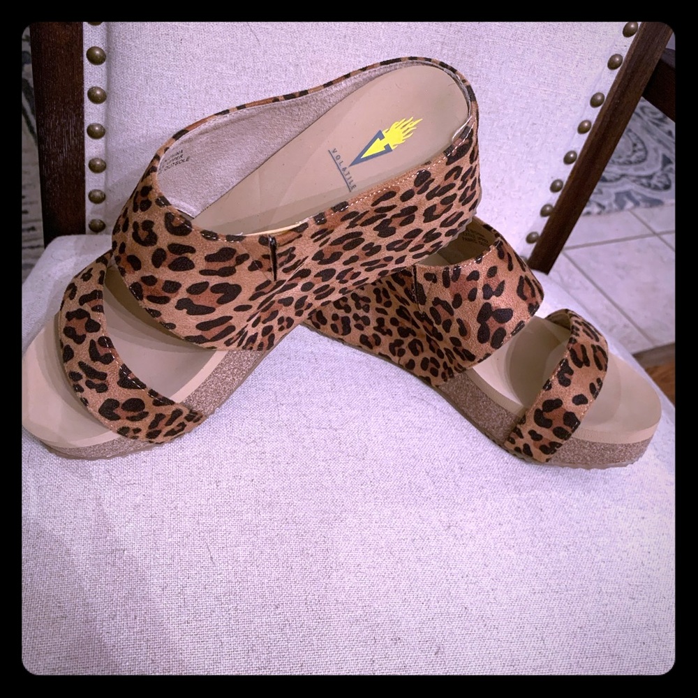 Volatile leopard wedges